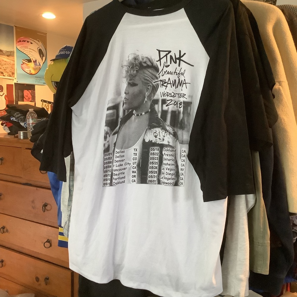 2018 PINK Beautiful Trauma Raglan T Shirt Size Xl Tour Rare Band Music Graphic - Picture 2 of 3